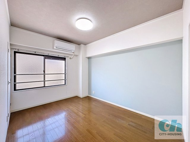 ライラックガーデン 201号室