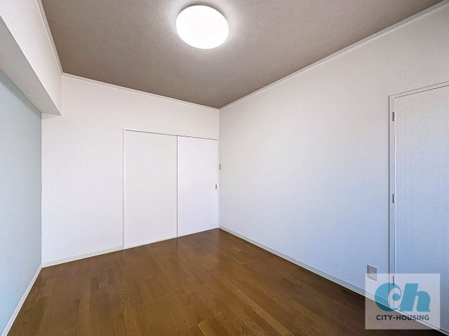 ライラックガーデン 201号室の洋室