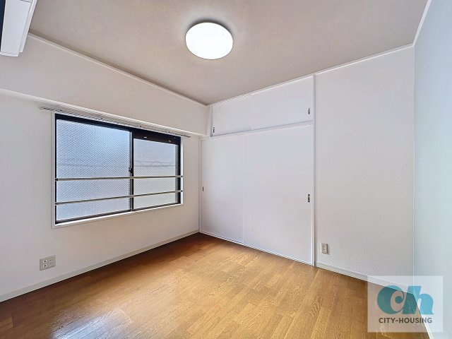 ライラックガーデン 201号室の洋室