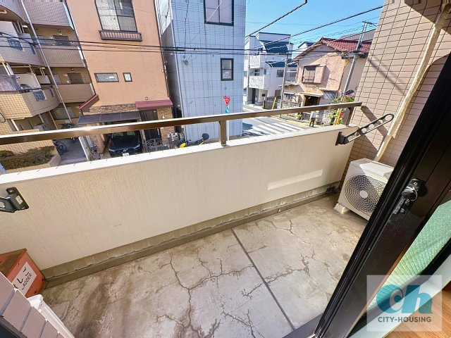 ライラックガーデン 201号室のバルコニー