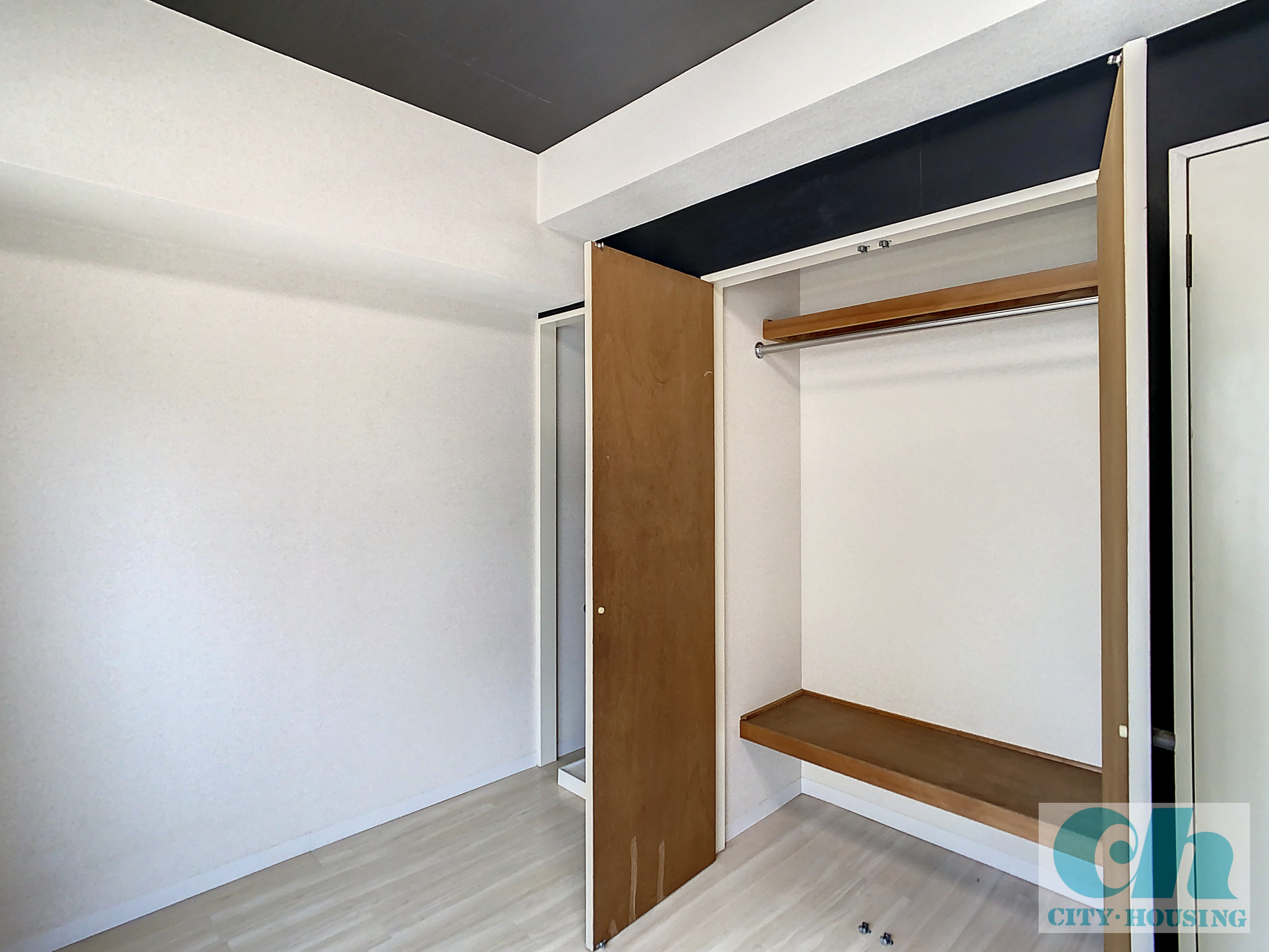 キャピタルビュー平和島 401号室