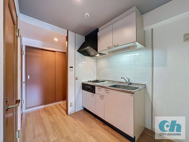 シャルクレール・雪田 202号室の玄関