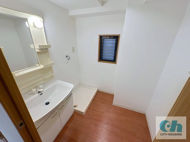 シャルクレール・雪田 202号室の洗面所