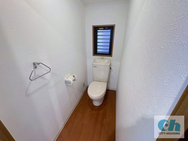 シャルクレール・雪田 202号室の玄関