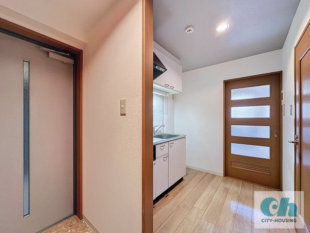 シャルクレール・雪田 202号室のキッチン