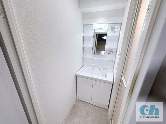 マンションシバタ 402号室の玄関