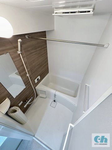マンションシバタ 402号室の玄関