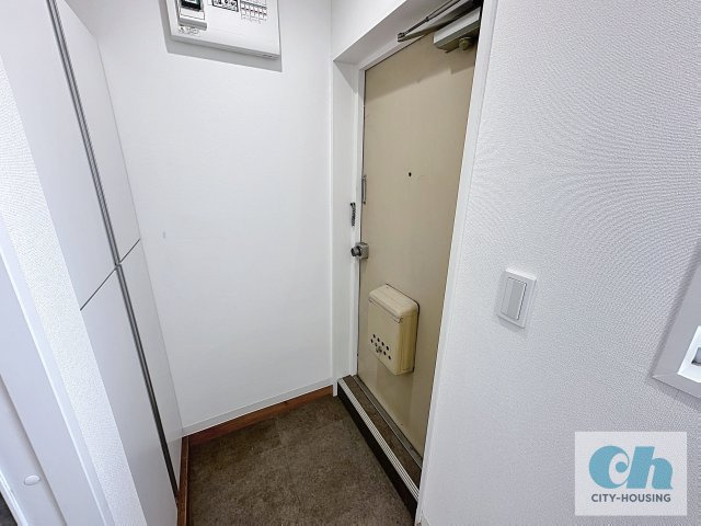 マンションシバタ 402号室の居間・リビング