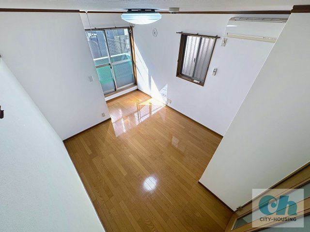 メゾン・ダムール 101号室の居間・リビング