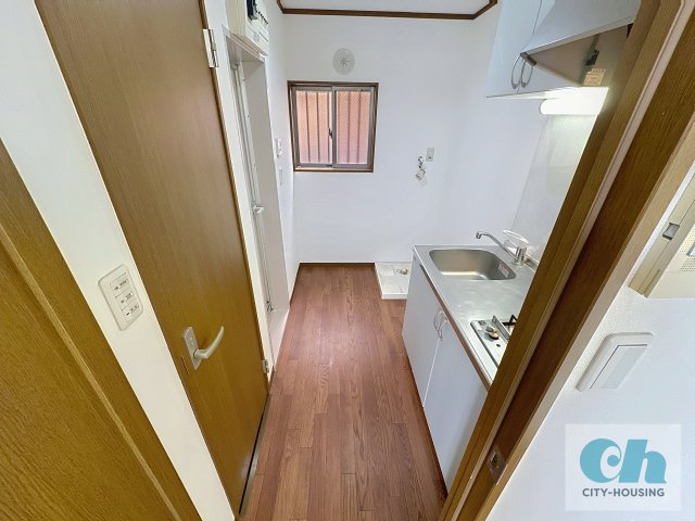 メゾン・ダムール 101号室のキッチン