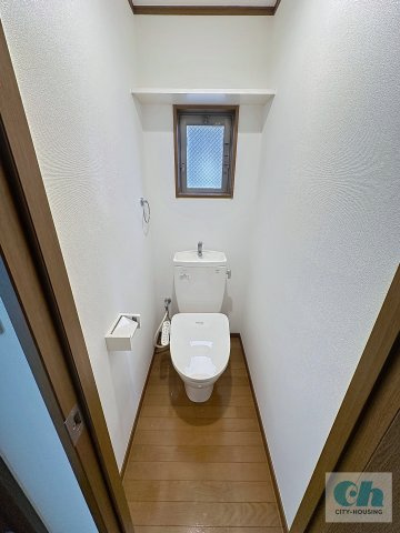 メゾン・ダムール 101号室のトイレ