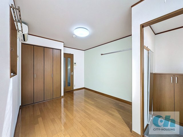 メゾン・ダムール 101号室の居間・リビング