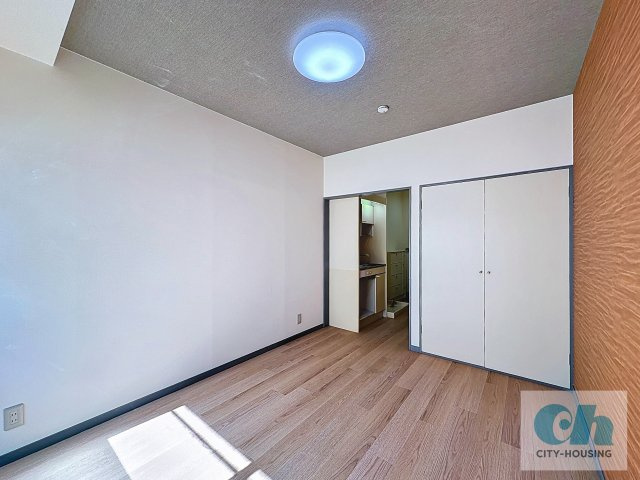 トノピエール萩中 102号室の居間・リビング