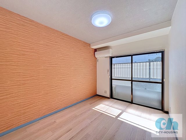 トノピエール萩中 102号室の居間・リビング