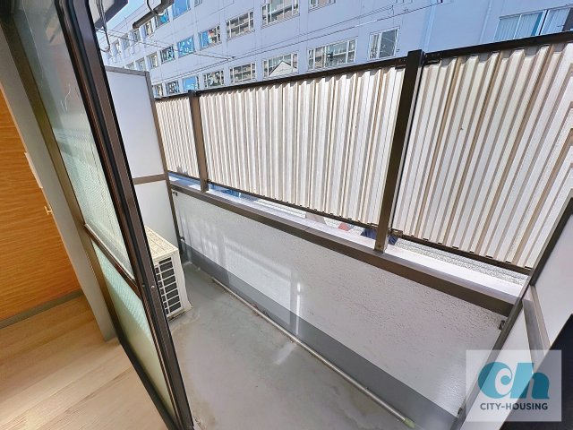 トノピエール萩中 102号室のバルコニー