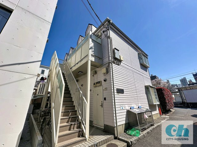 メゾン三軒茶屋 205号室の外観