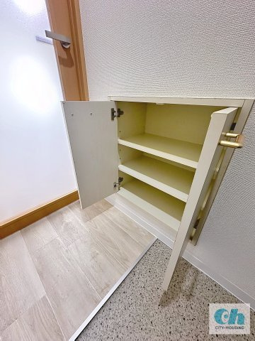 R’ s court 306号室の収納