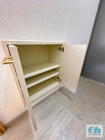 R’ s court 306号室の収納