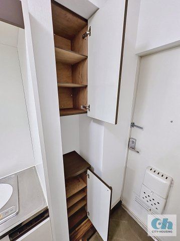 カーサOSAKABE 202号室の収納