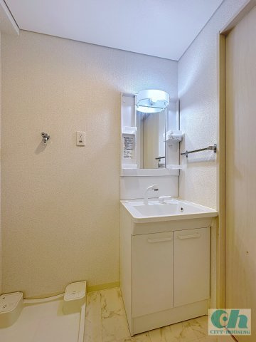ボーブリアンあさひ 202号室の洗面所
