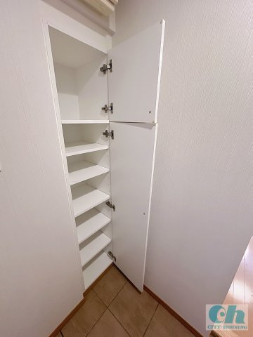 ボーブリアンあさひ 202号室の収納