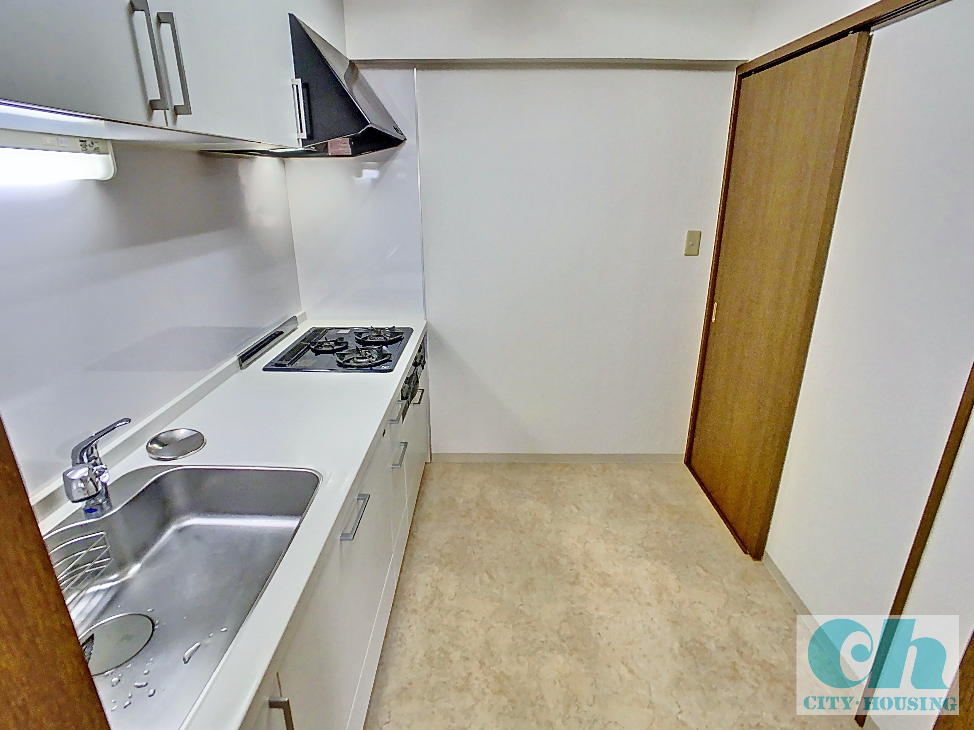 ライフヒルズ小机 505号室