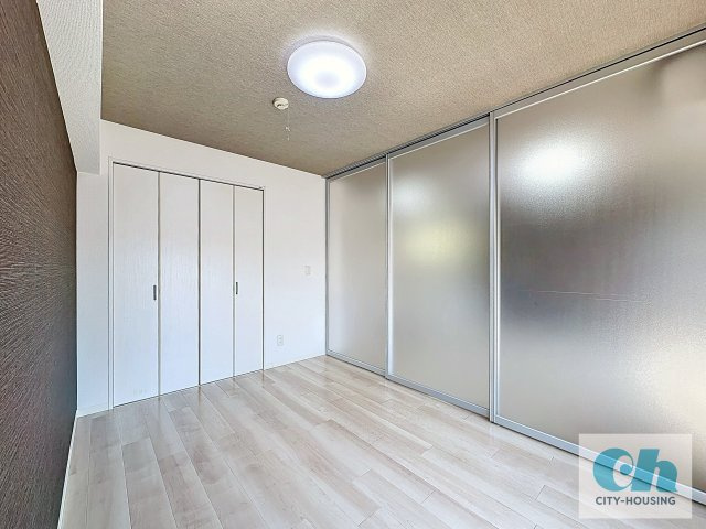 リッツ山王テラス 302号室の洋室
