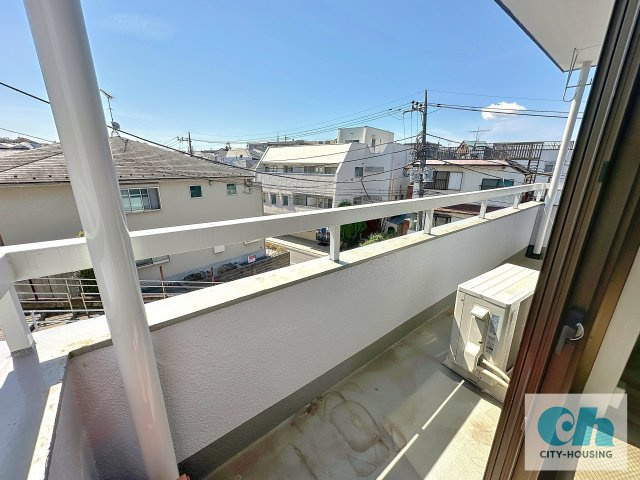 リッツ山王テラス 302号室のバルコニー