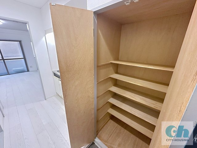 丸井ビルディング 205号室の収納