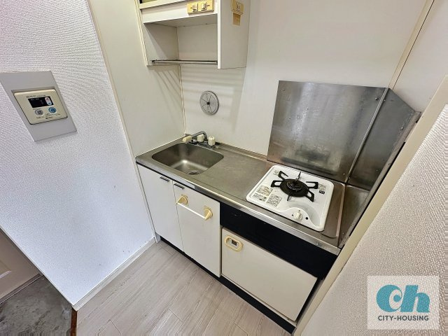 平松ハイツ 302号室のキッチン