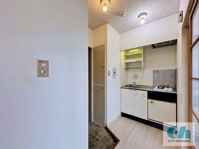 平松ハイツ 302号室のキッチン