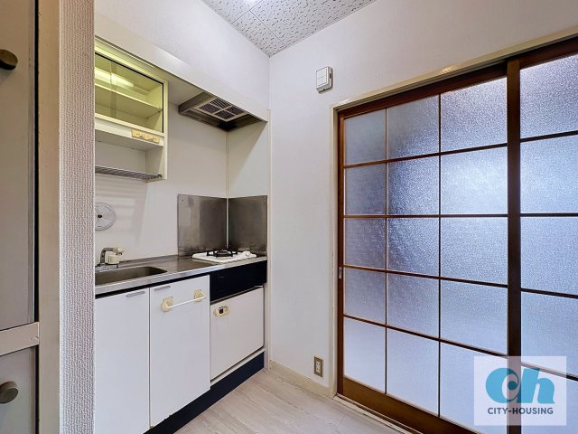 平松ハイツ 302号室のキッチン