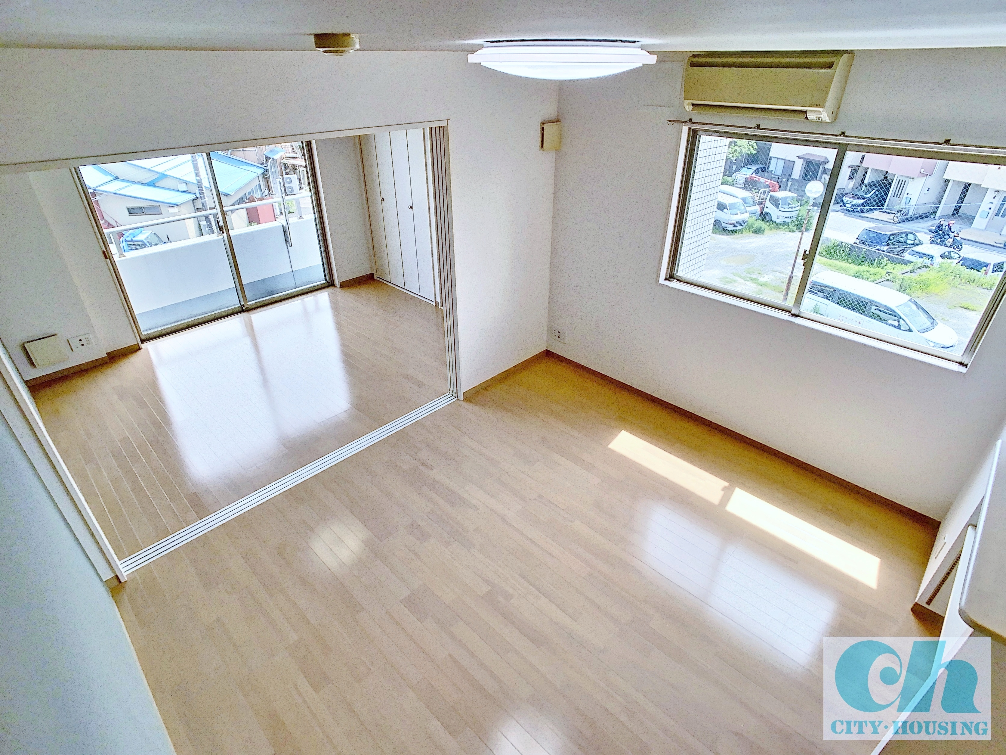 ピアラ日吉 307号室の居間・リビング