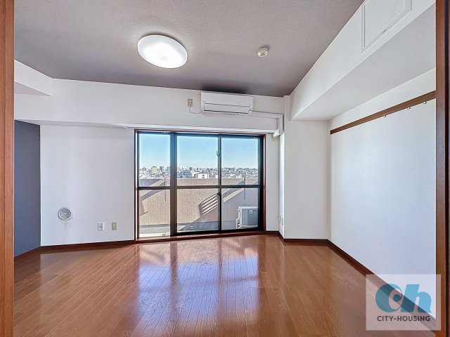 sunny heights KAMATA 1102号室の洋室