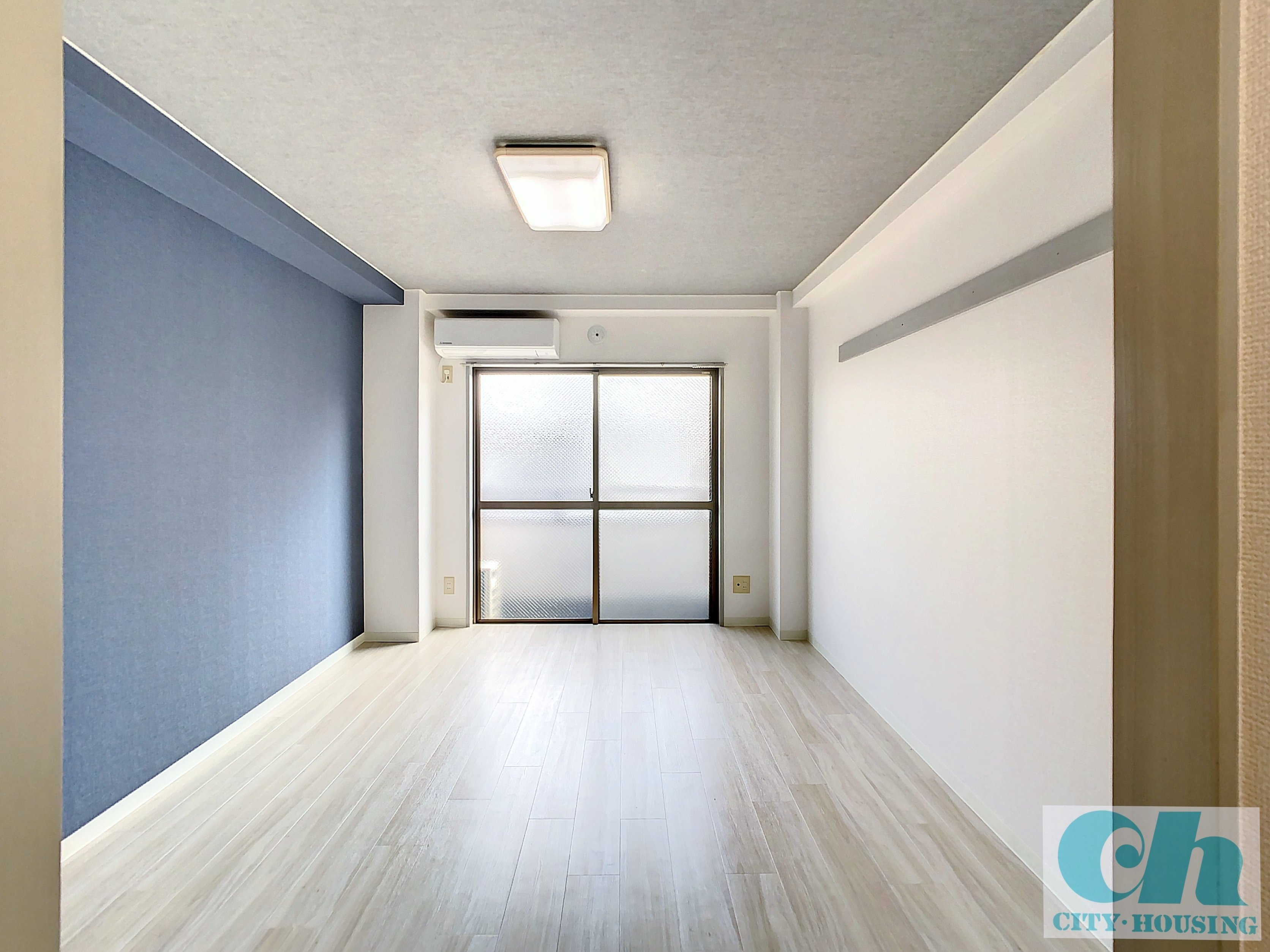 丸井ビルディング 307号室の居間・リビング