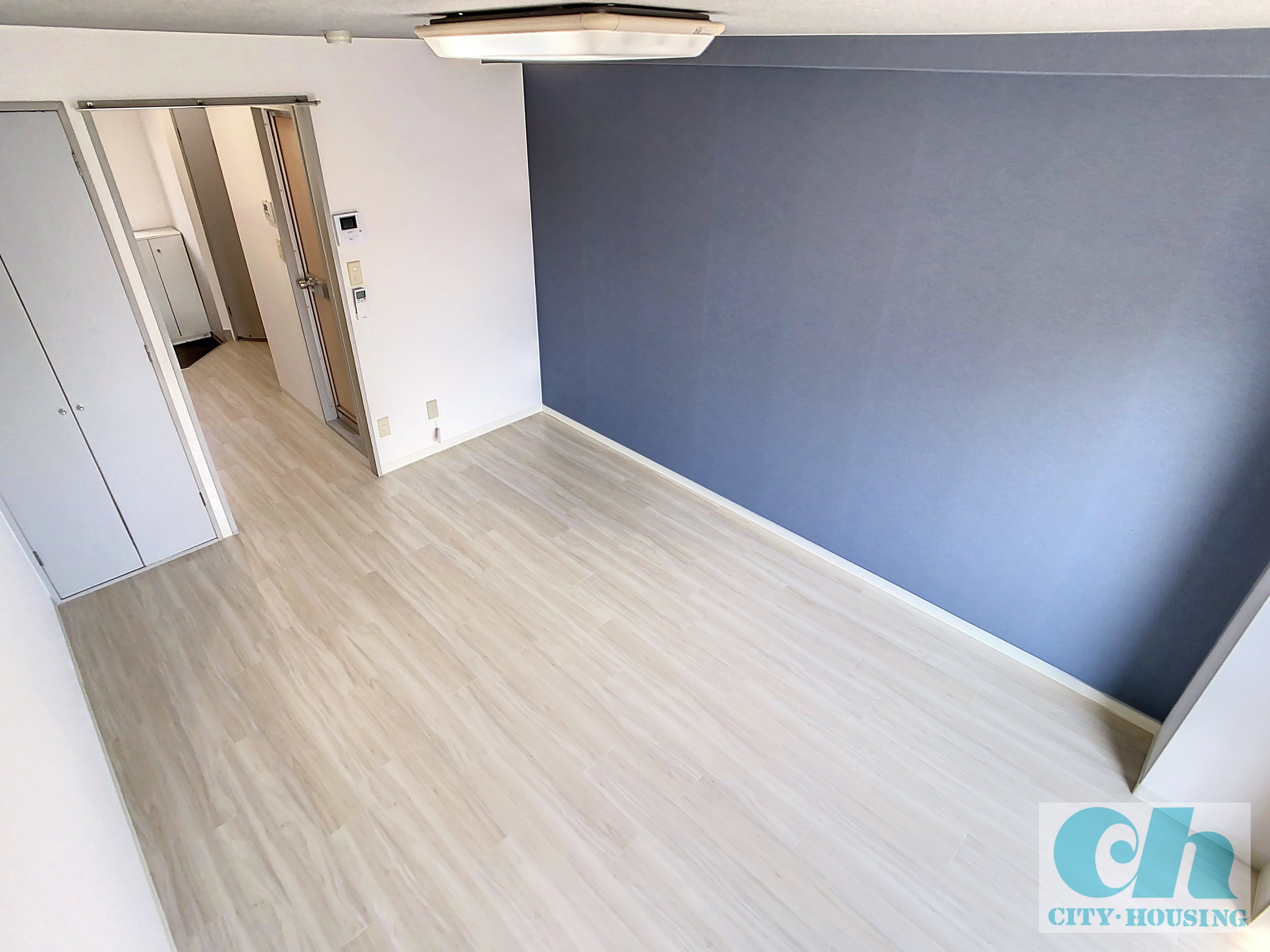 丸井ビルディング 307号室の居間・リビング