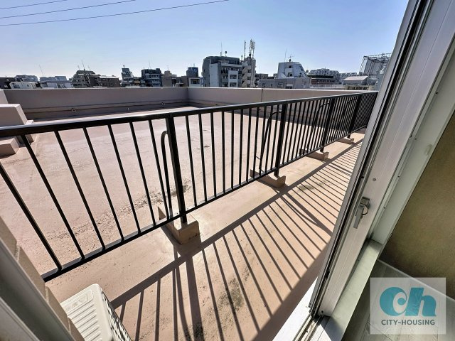 リヴェール多摩川 502号室の玄関