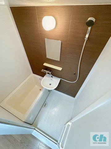 アーバンコート新蒲田 303号室のトイレ