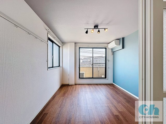 アーバンコート新蒲田 303号室の玄関