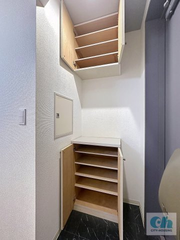 アーバンコート新蒲田 303号室の居間・リビング