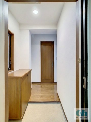 カーサベルデ 301号室の玄関