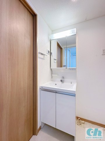 フルール大森 303号室の独立洗面台