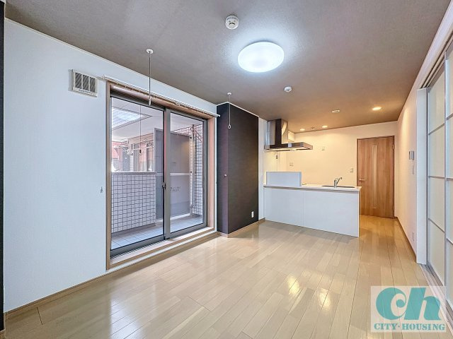 フルール大森 303号室の居間・リビング