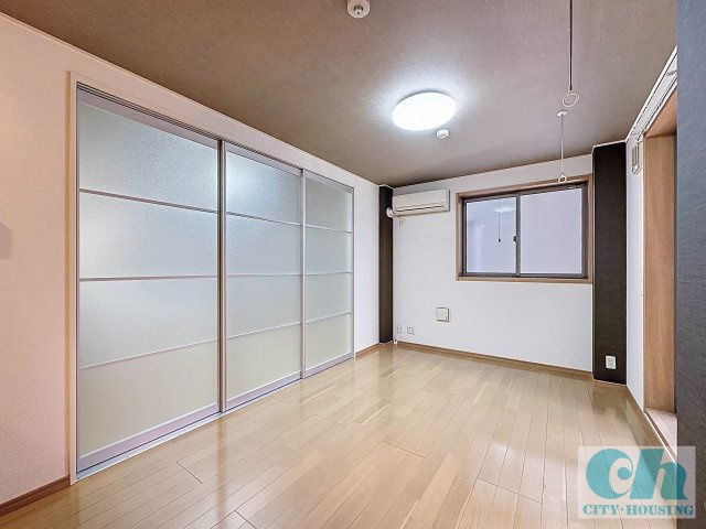 フルール大森 303号室の居間・リビング