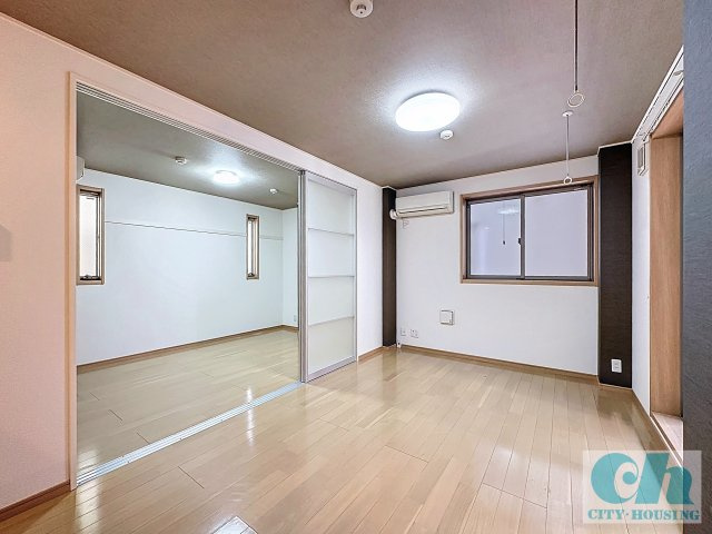 フルール大森 303号室の居間・リビング