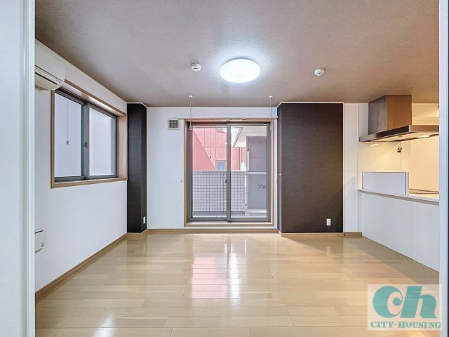 フルール大森 303号室の居間・リビング