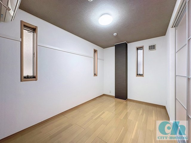 フルール大森 303号室の洋室