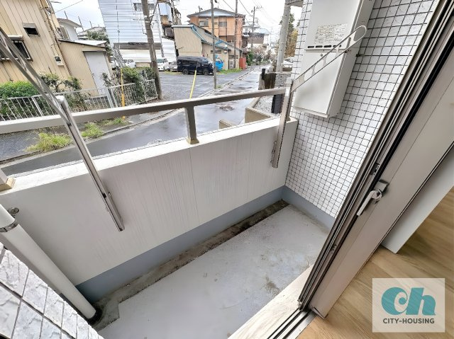 ピアラ日吉 105号室のバルコニー