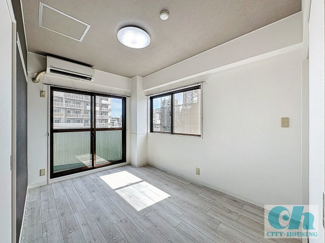 第5野口ビル 601号室の居間・リビング