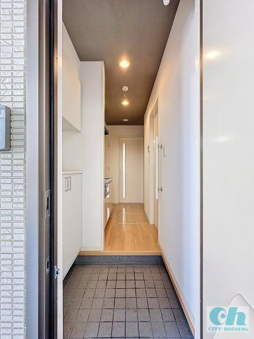 アスティオン 101号室の玄関